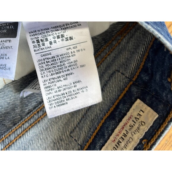 Vintage Levis 501 Blue Denim Cut Off Raw Hem Summer Shorts  Women's Size 28 - Picture 6 of 10